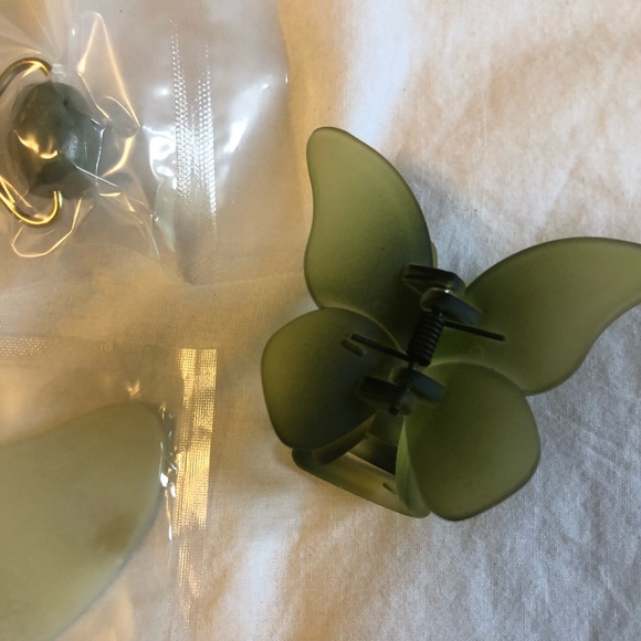 Jade Beauty Bundle - Picture 3 of 7